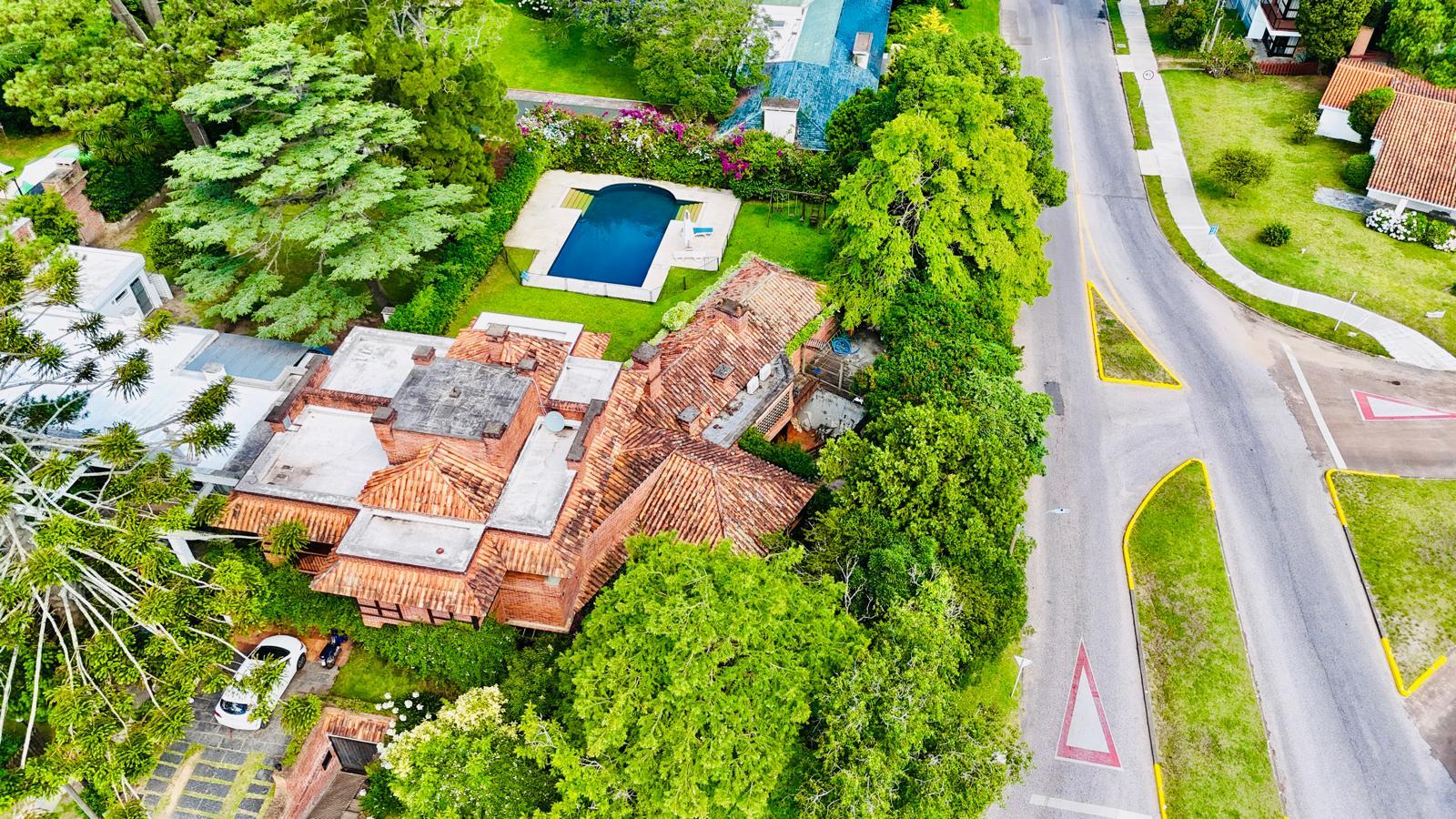 Playa Mansa Residence — Near Beach